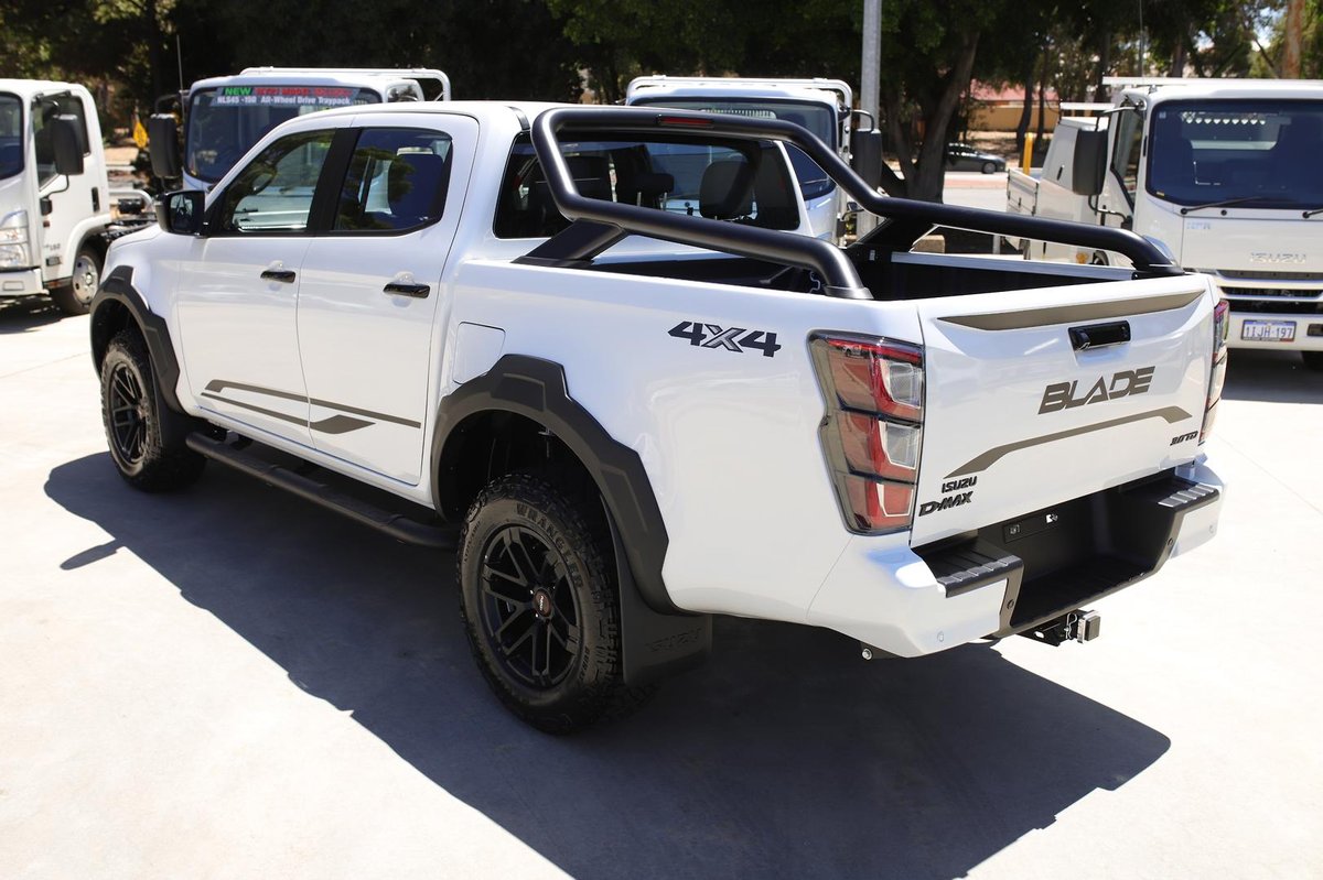 2026 Isuzu D-MAX BLADE MY25.5 4X4 Dual Range image 5
