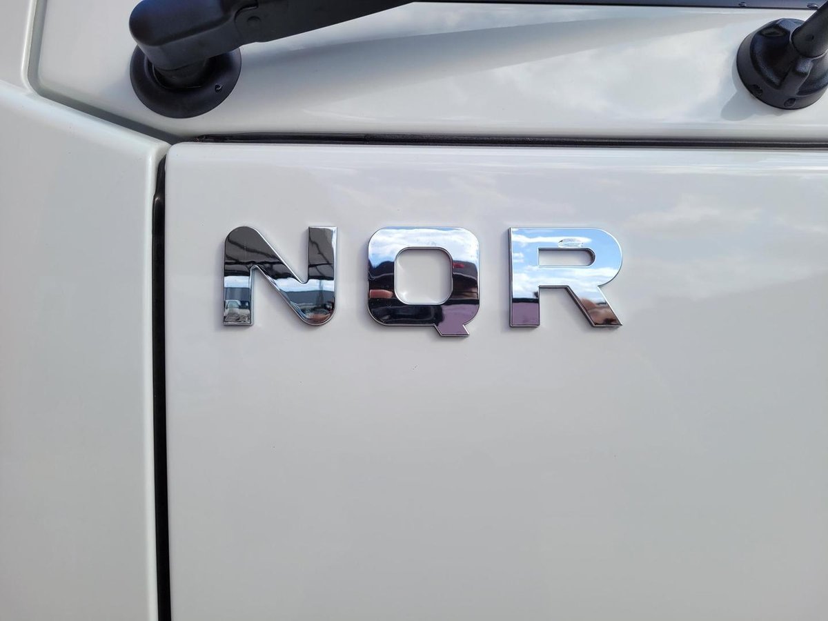 2025 Isuzu N Series image 11