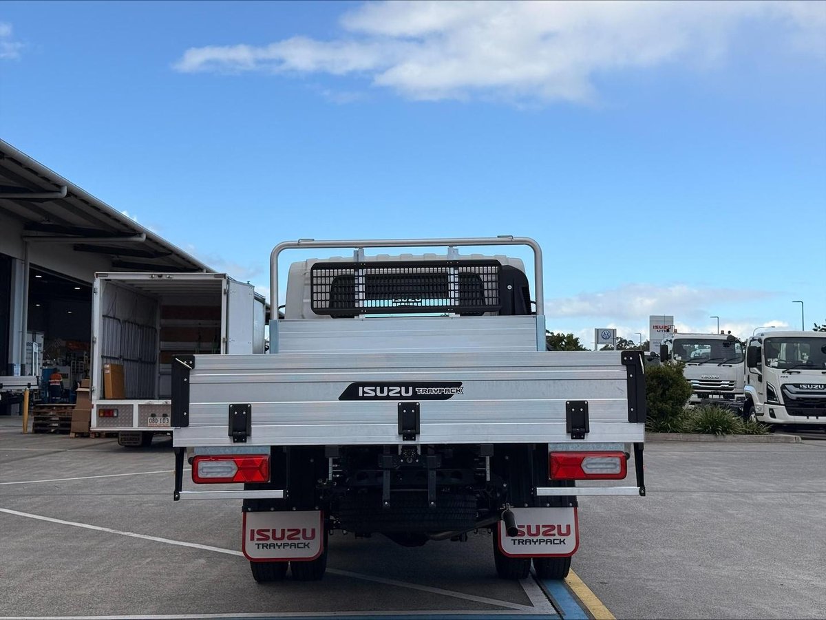2026 Isuzu N Series image 6