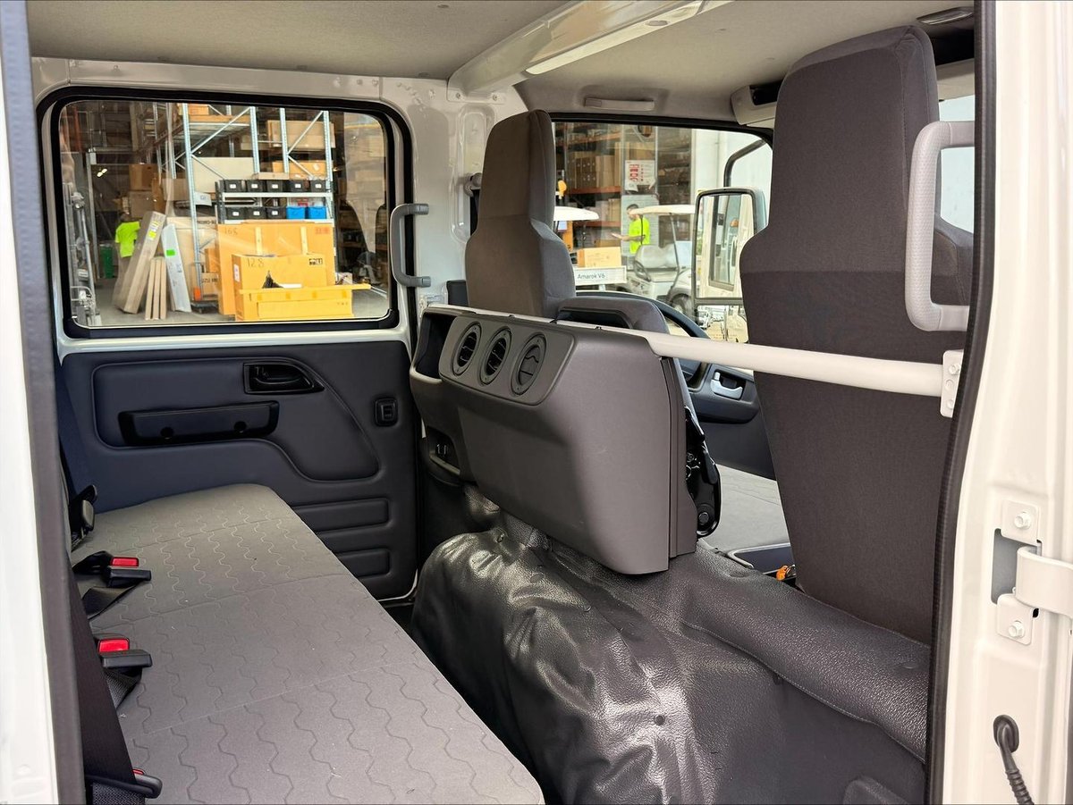 2026 Isuzu N Series image 18