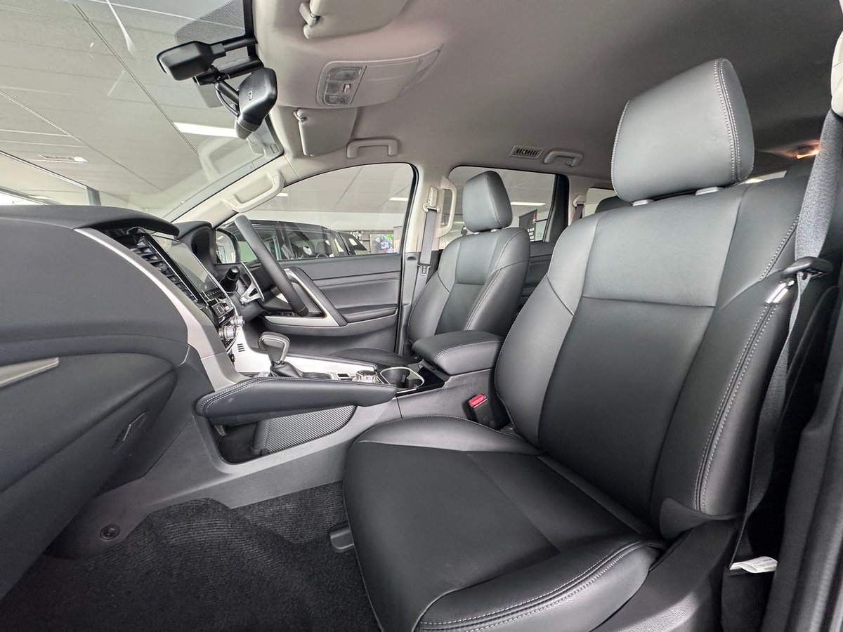 2025 Mitsubishi Pajero Sport GLS QG MY25 4X4 Dual Range image 16