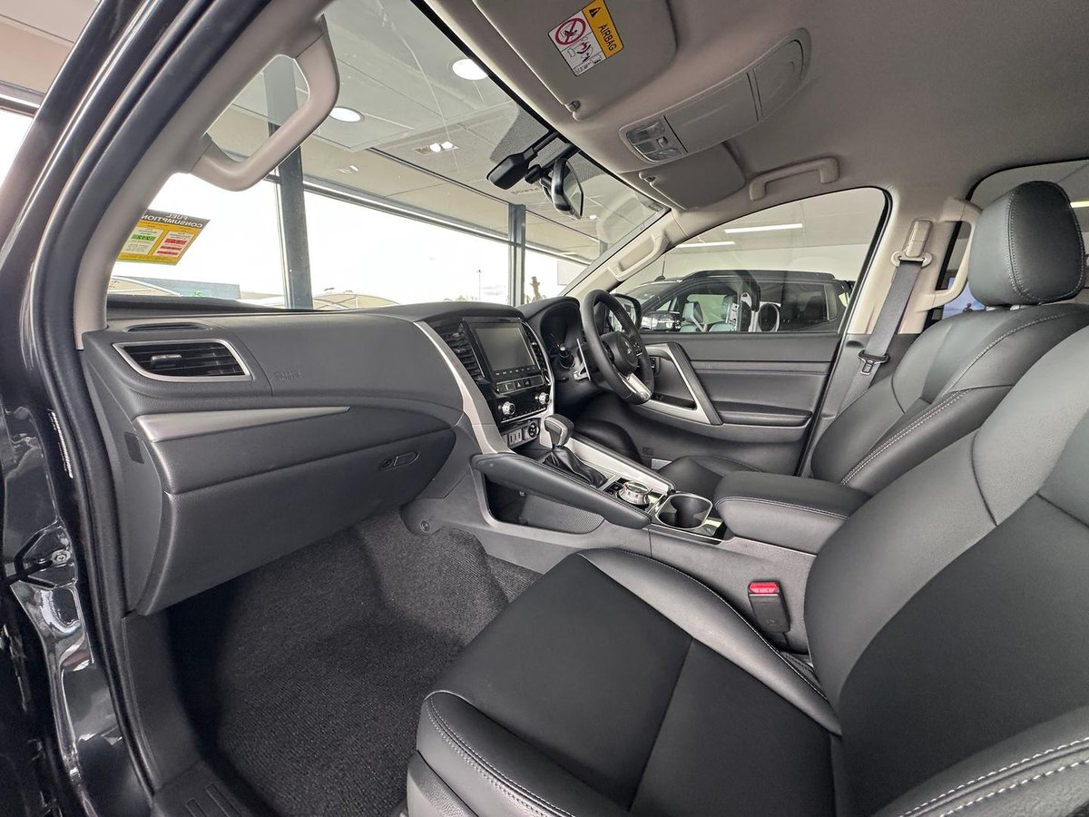 2025 Mitsubishi Pajero Sport GLS QG MY25 4X4 Dual Range image 15
