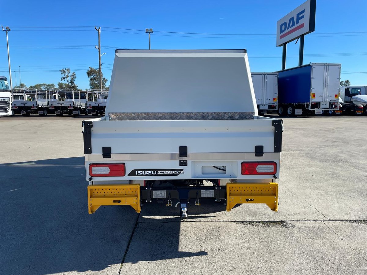 2026 Isuzu N Series image 6