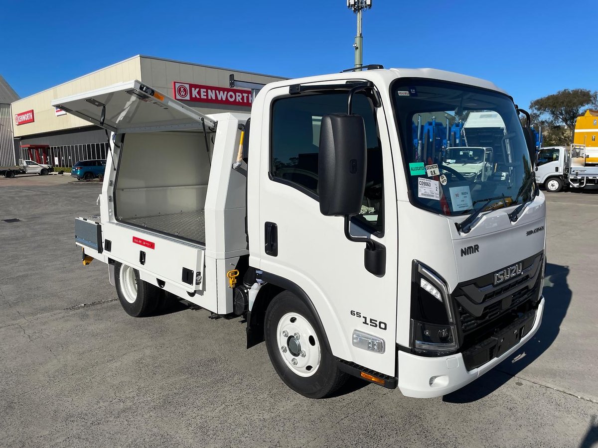 2026 Isuzu N Series image 9