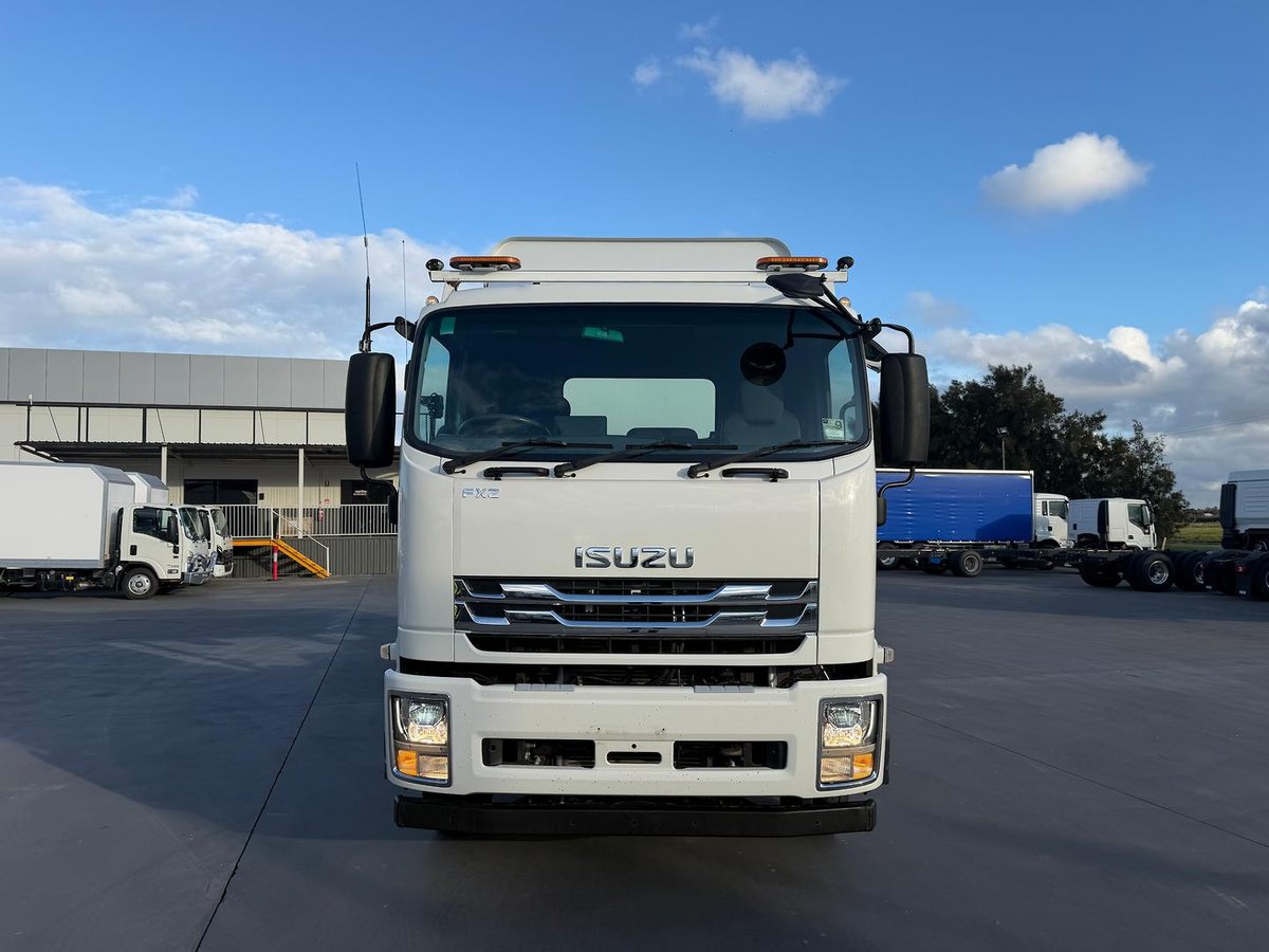 2022 Isuzu F Series FXZ240-350 image 2