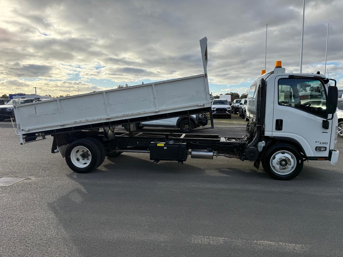2019 Isuzu N Series Nqr 87/80-190 image 13