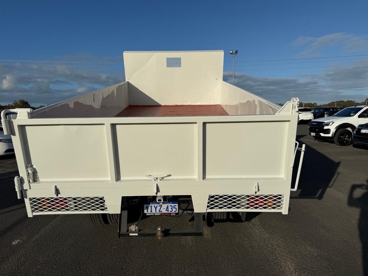 2019 Isuzu N Series NQR 87/80-190 image 12