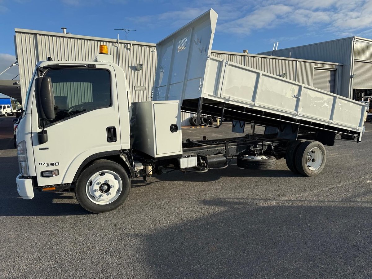 2019 Isuzu N Series NQR 87/80-190 image 3