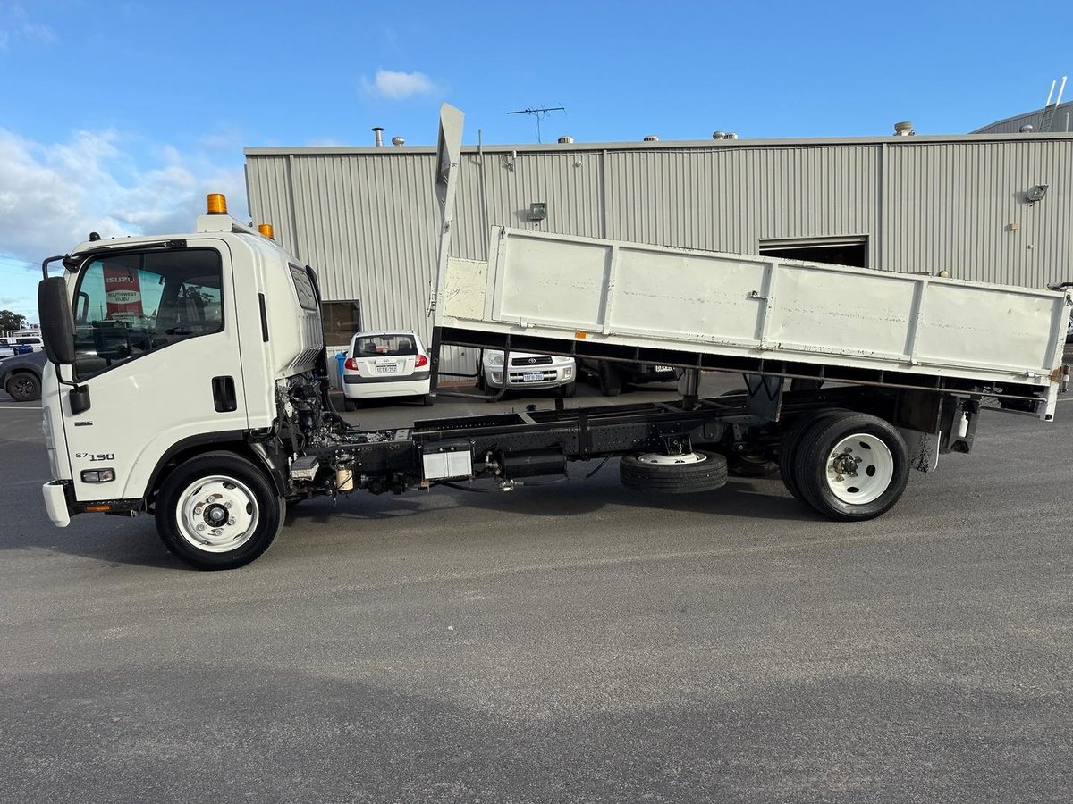 2019 Isuzu N Series Nqr 87/80-190 image 6