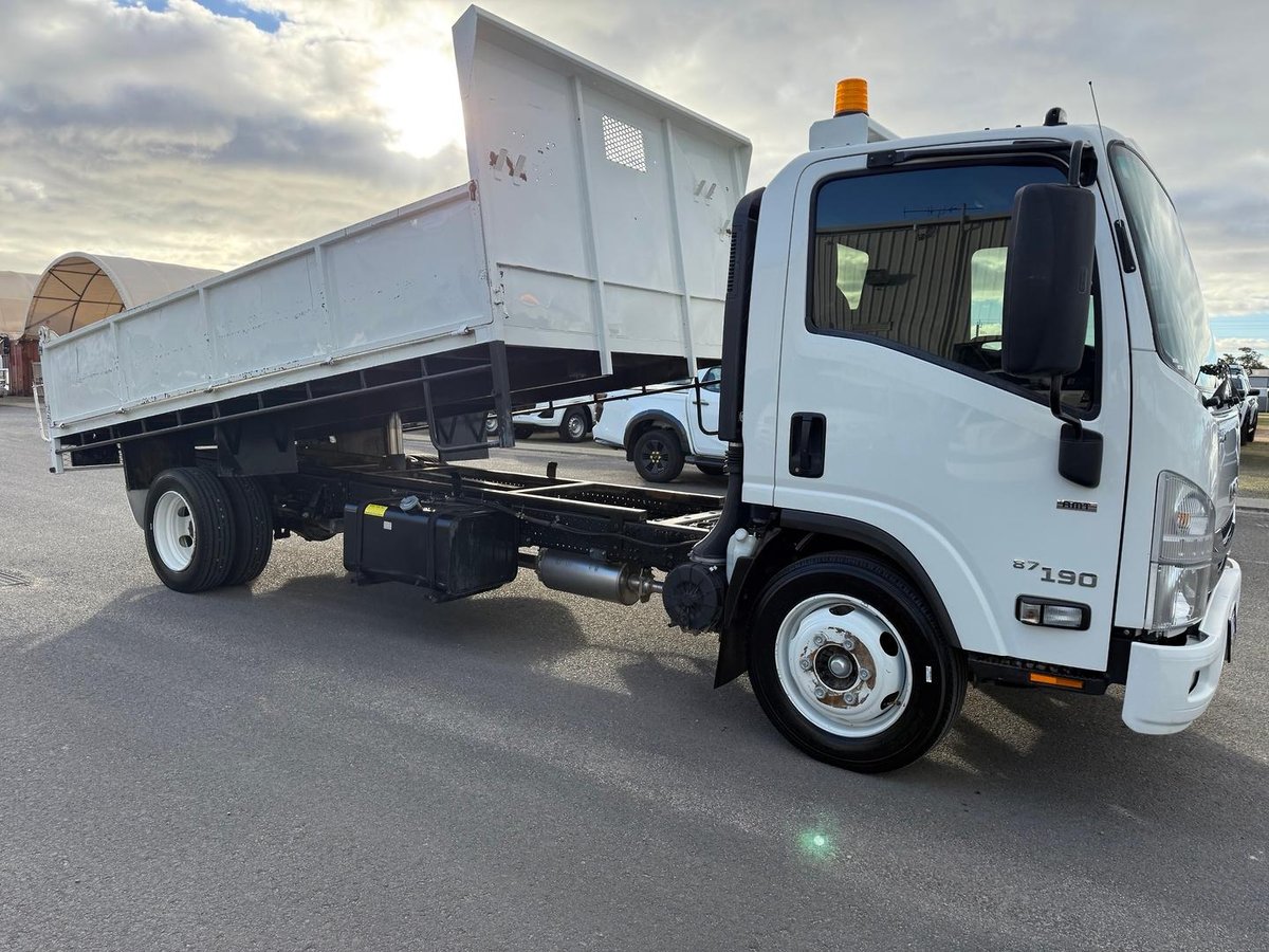 2019 Isuzu N Series Nqr 87/80-190 image 11