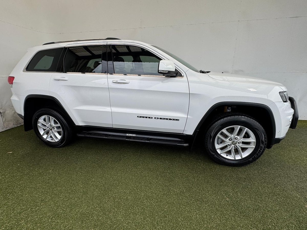 2017 Jeep Grand Cherokee Laredo WK MY17 4X4 Dual Range image 18