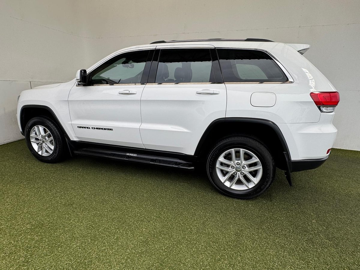 2017 Jeep Grand Cherokee Laredo WK MY17 4X4 Dual Range image 19