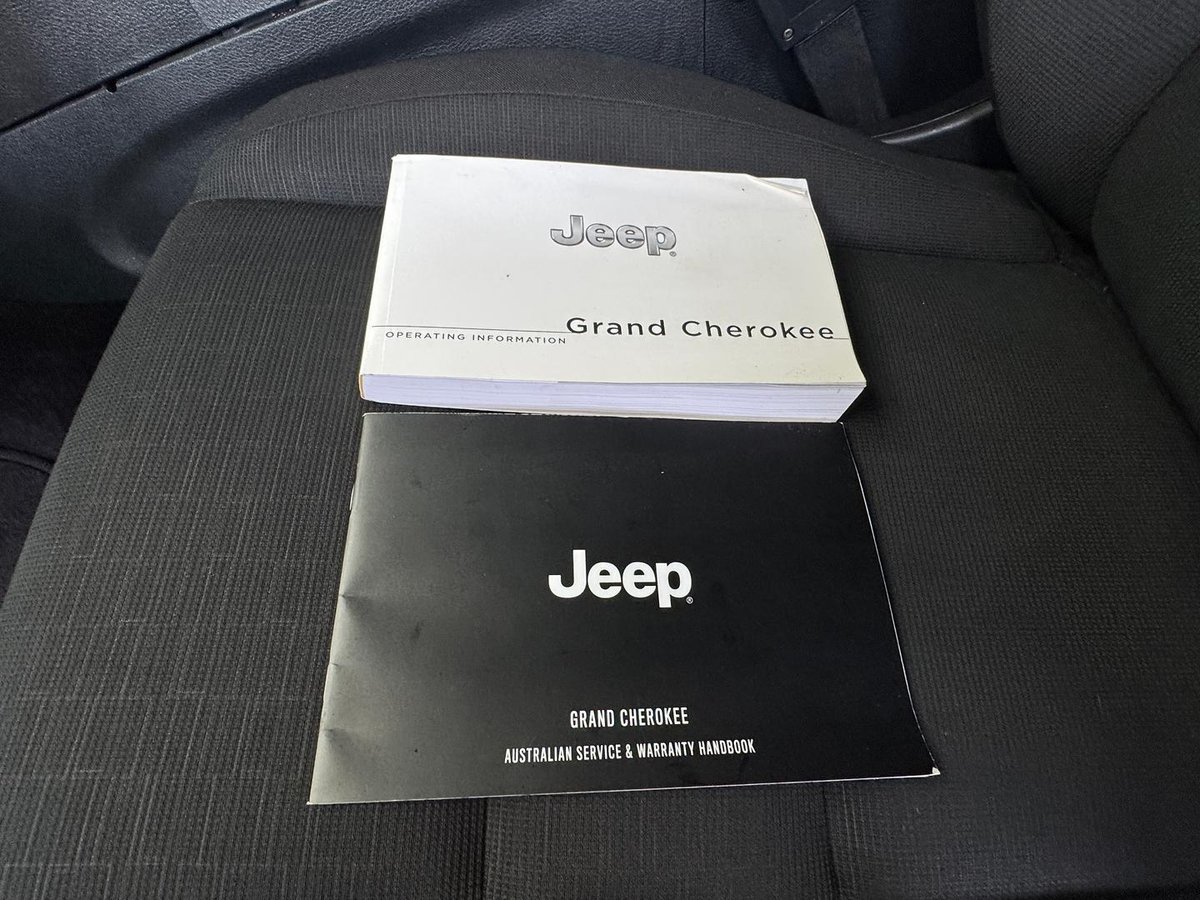 2017 Jeep Grand Cherokee Laredo WK MY17 4X4 Dual Range image 23