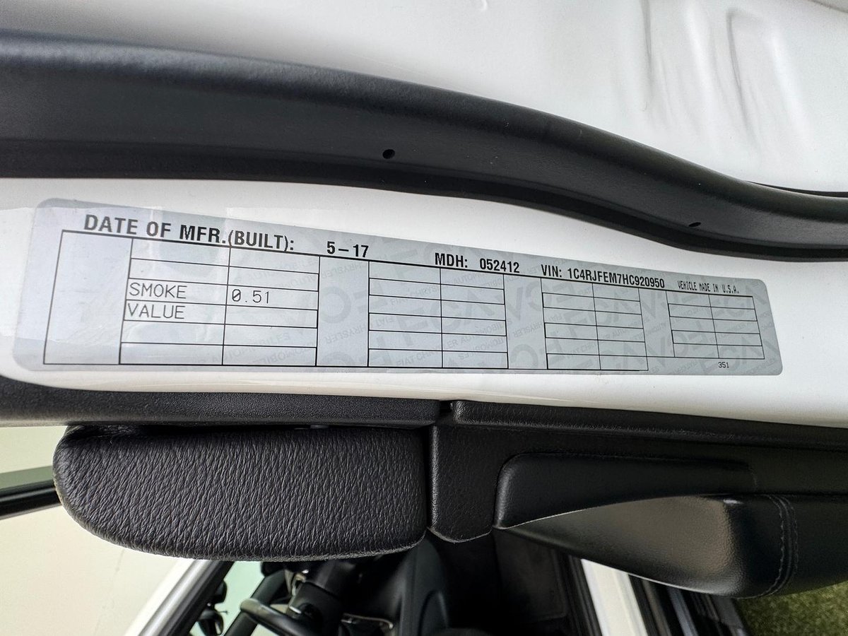 2017 Jeep Grand Cherokee Laredo WK MY17 4X4 Dual Range image 25