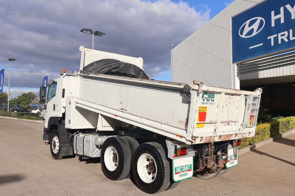 2012 Isuzu Fxy image 3