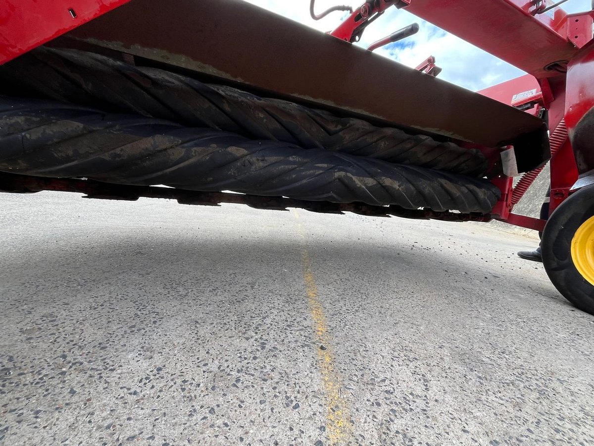 New Holland 7230 Discbine image 9