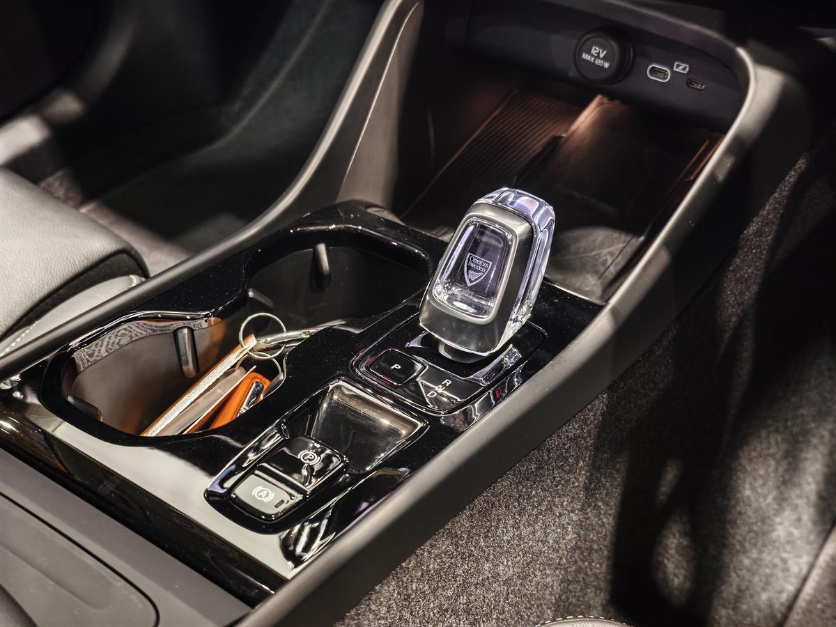 2025 Volvo XC40 Ultra B4 Bright MY26 AWD image 17