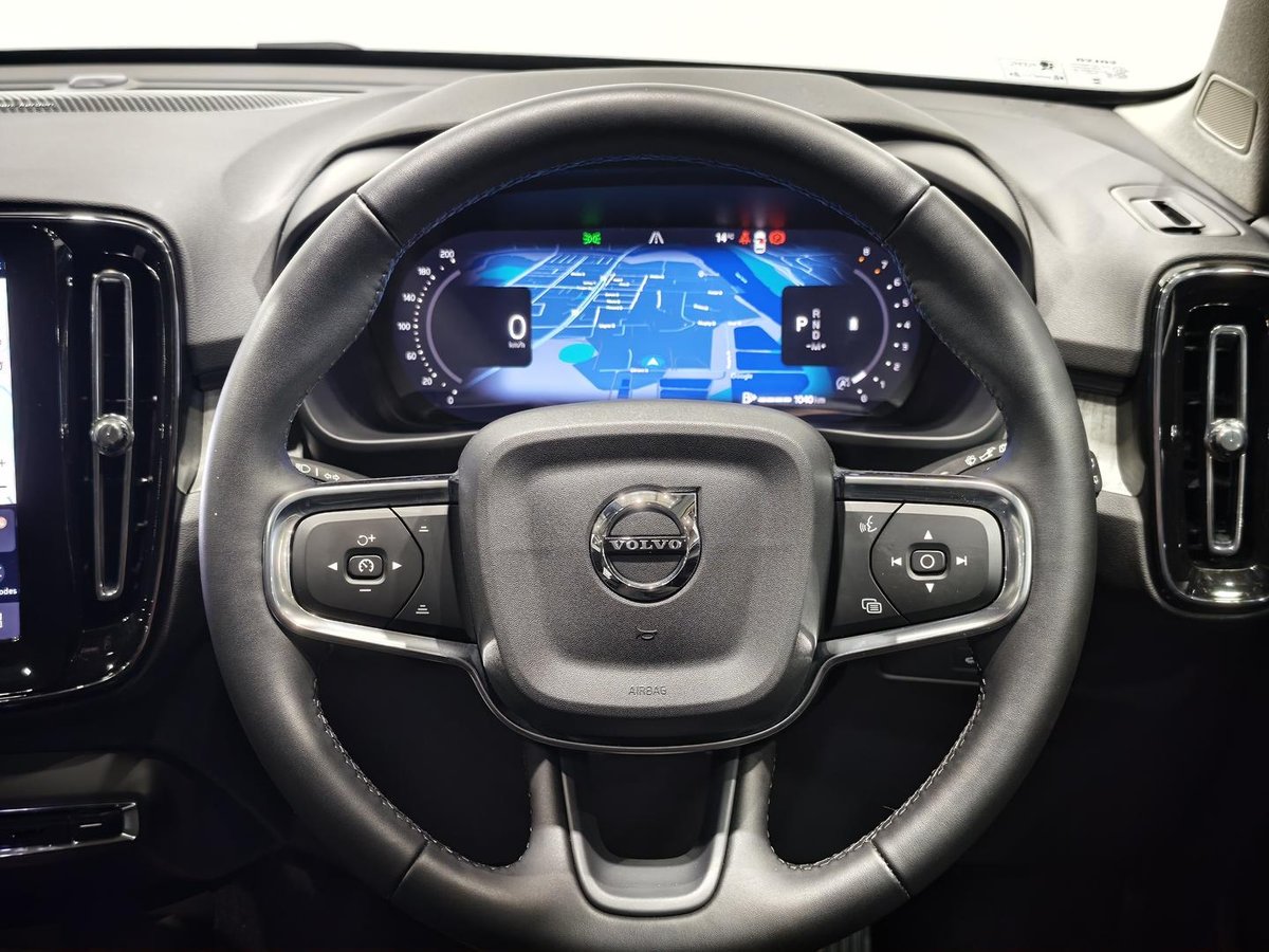2025 Volvo XC40 Ultra B4 Bright MY26 AWD image 10