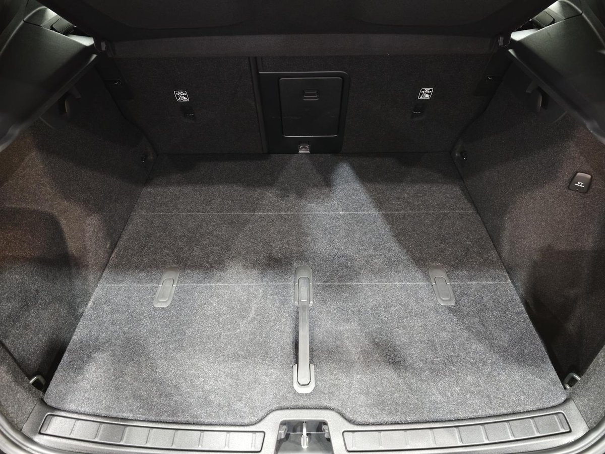 2025 Volvo XC40 Plus B4 MY25 image 21