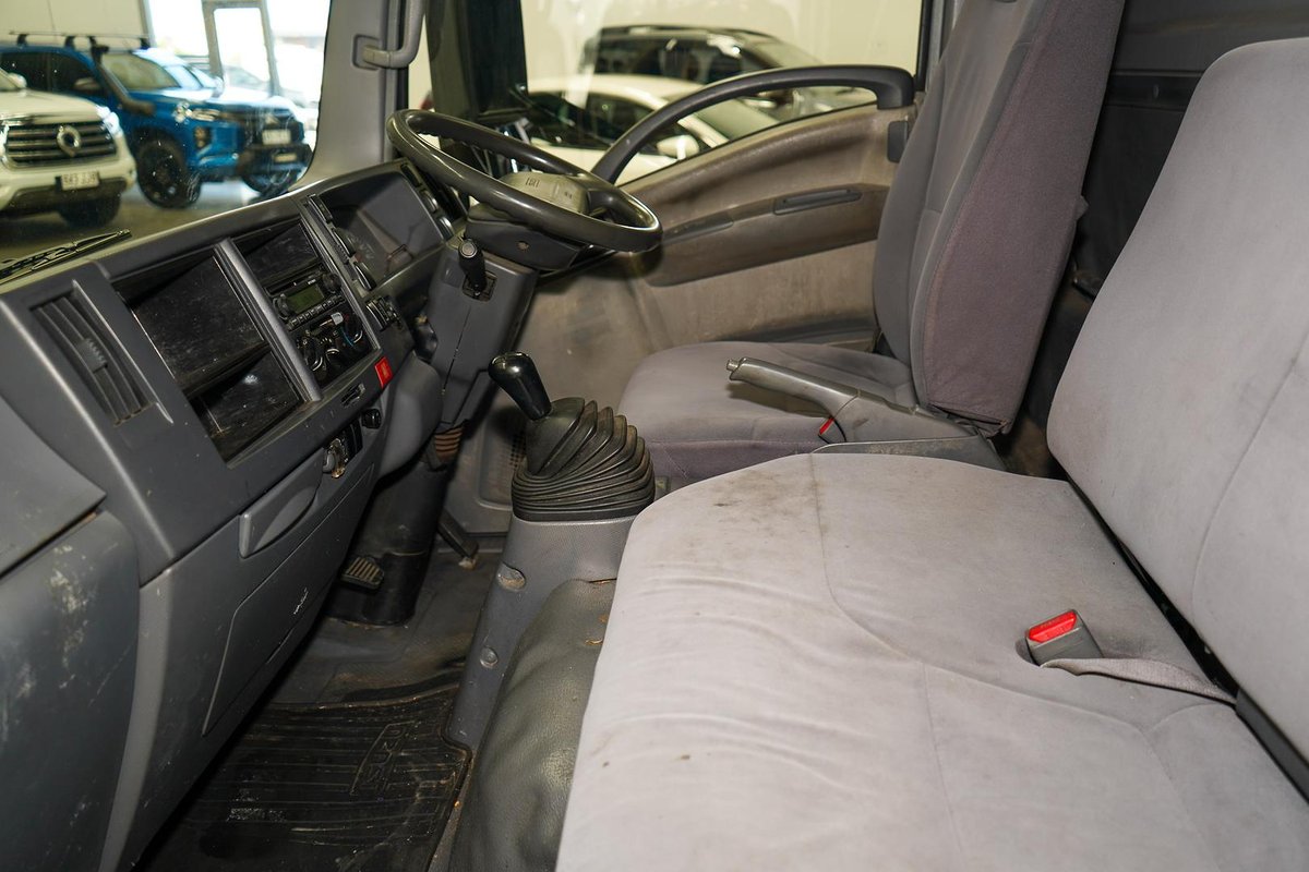 2008 Isuzu N Series Nlr 200 image 8