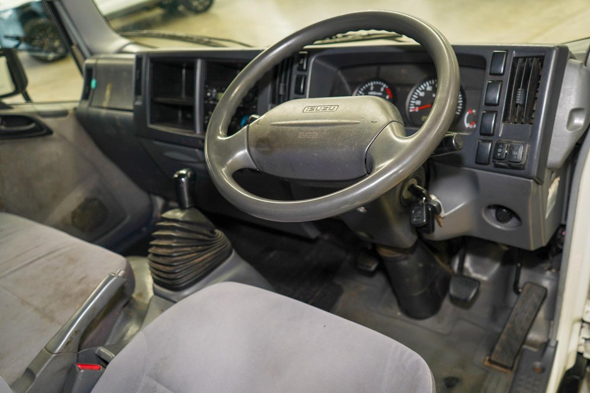 2008 Isuzu N Series Nlr 200 image 6