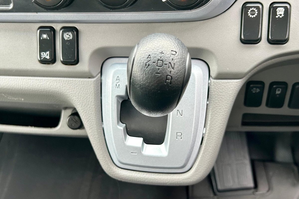 2020 Fuso Canter 515 image 27
