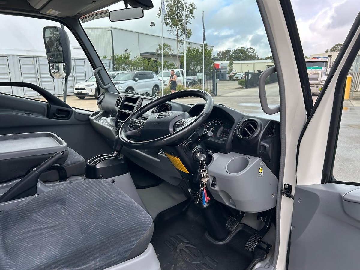 2021 Hino 300 Series 616 image 12