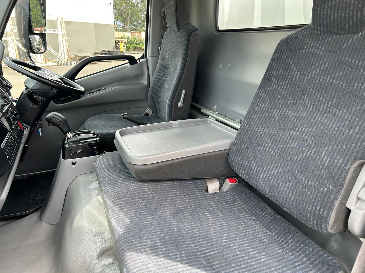 2021 Hino 300 Series 616 image 17