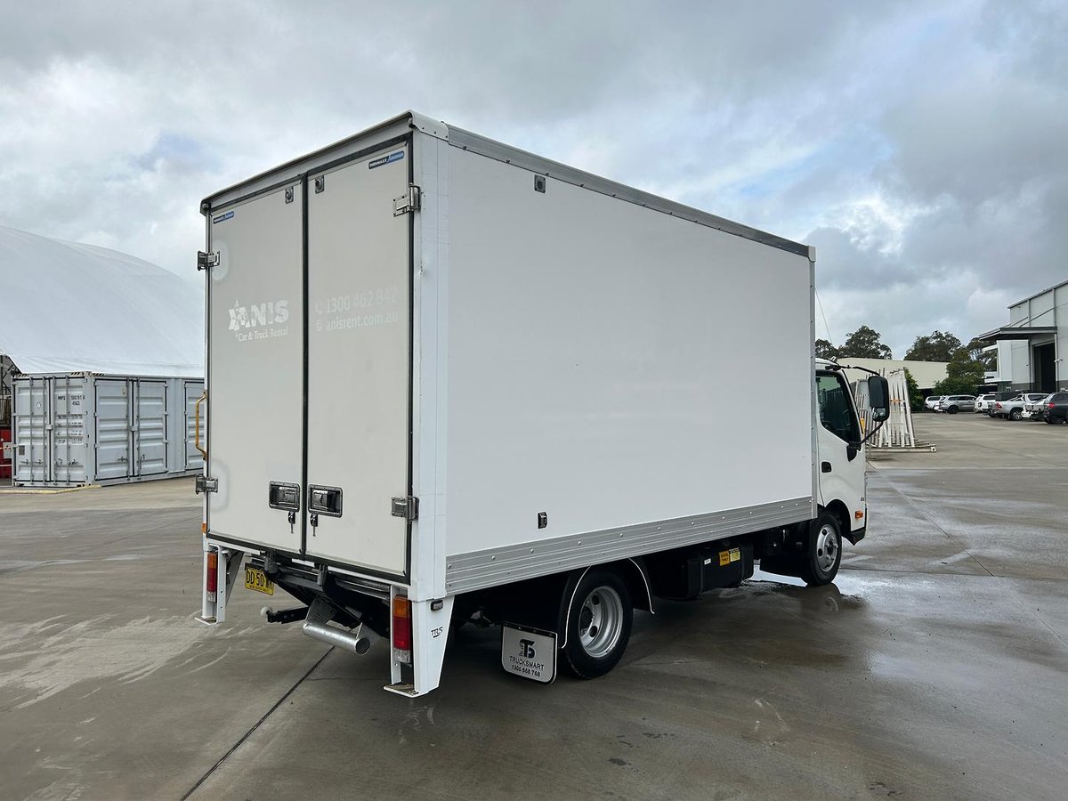 2021 Hino 300 Series 616 image 9