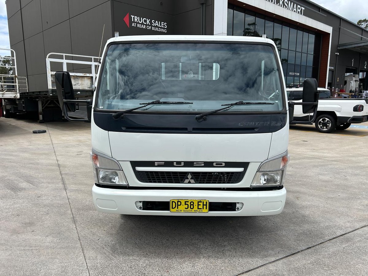 2009 Fuso Canter image 2