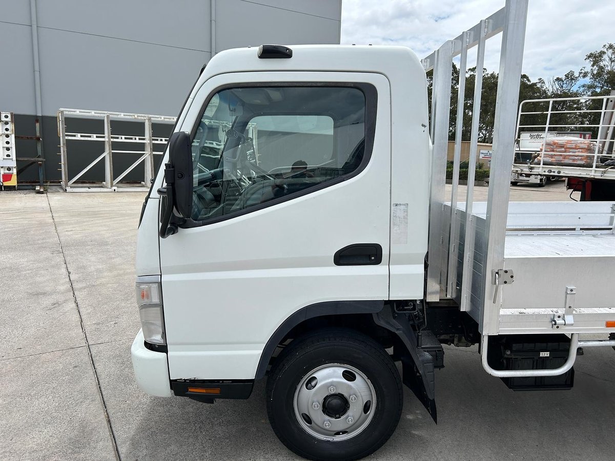 2009 Fuso Canter image 4