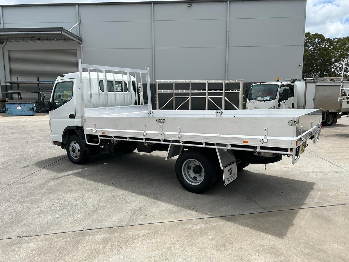 2009 Fuso Canter image 6