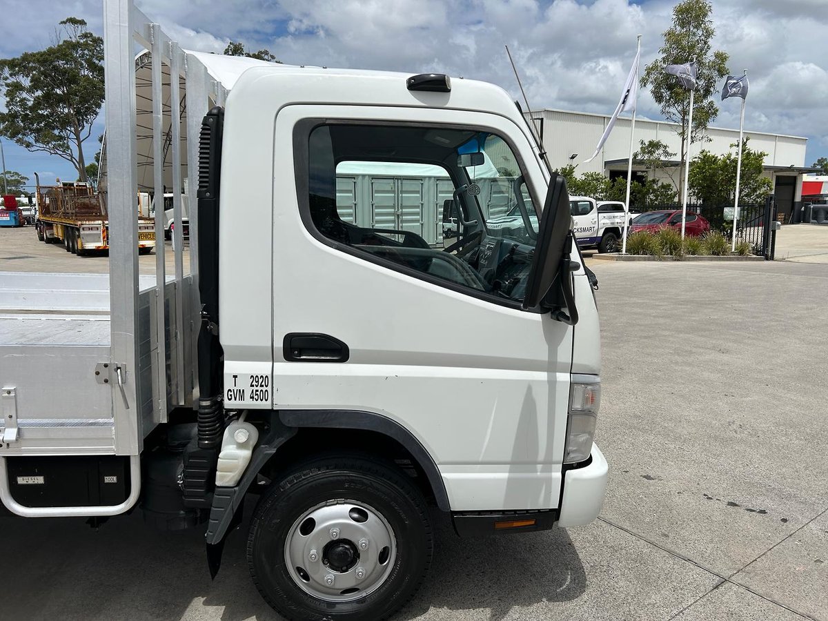 2009 Fuso Canter image 11