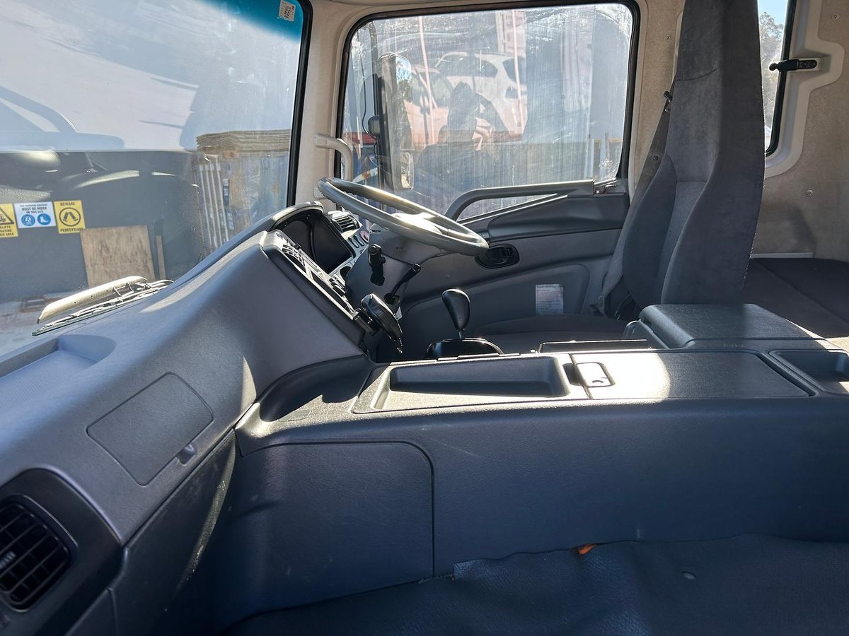 2014 Fuso Fs 52SS image 19