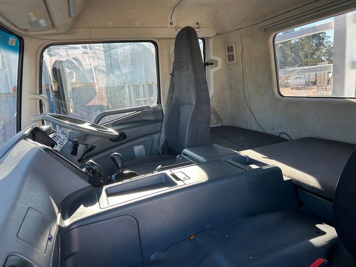 2014 Fuso Fs 52SS image 18