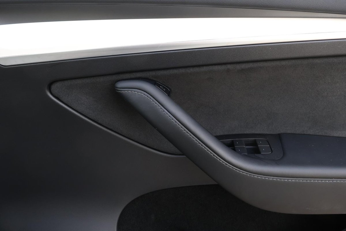 2022 Tesla Model Y Rear-Wheel Drive image 21
