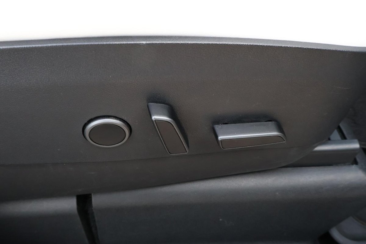 2022 Tesla Model Y Rear-Wheel Drive image 22