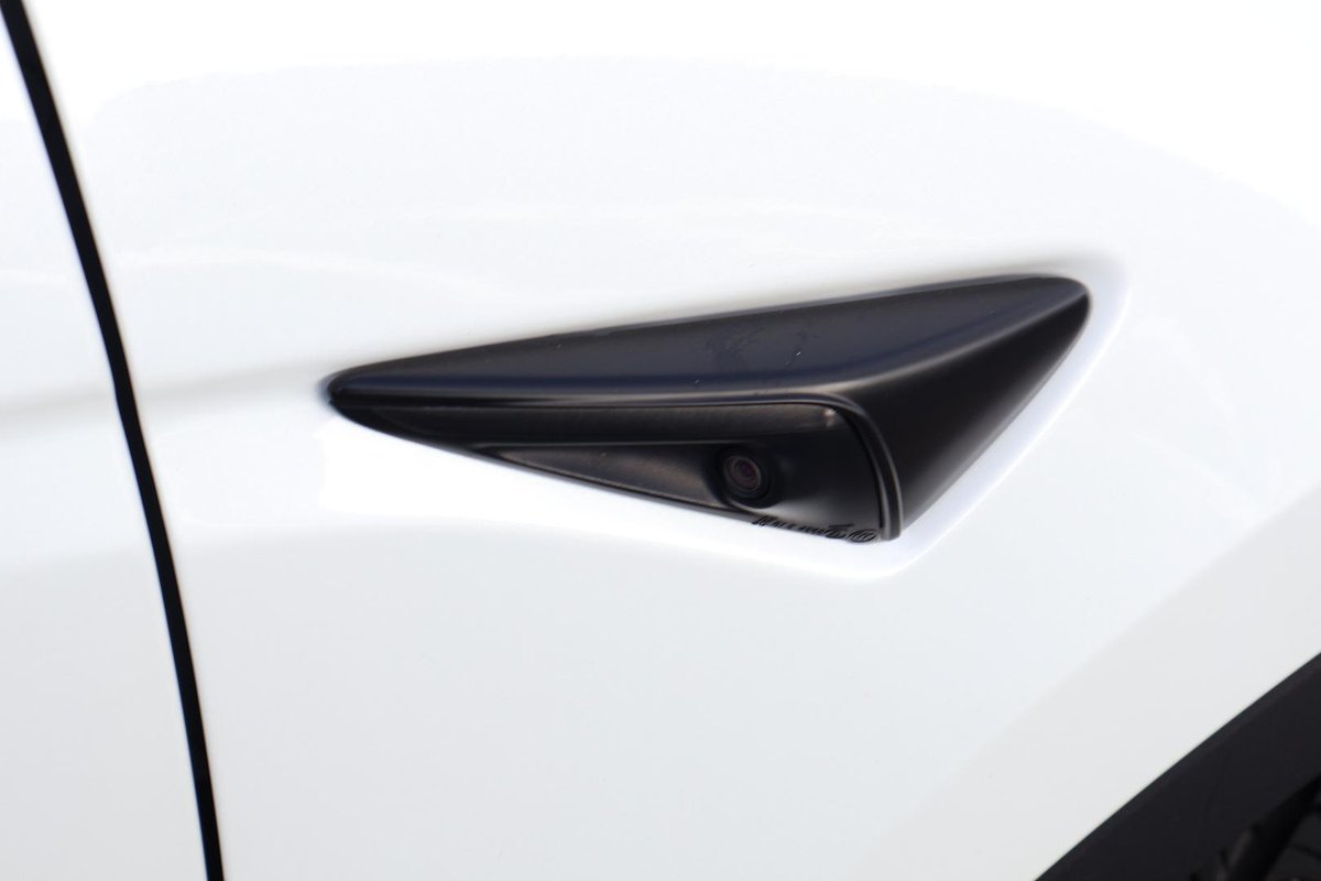 2022 Tesla Model Y Rear-Wheel Drive image 32