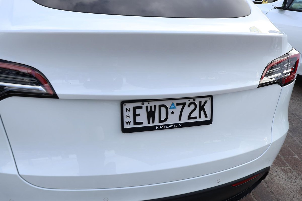 2022 Tesla Model Y Rear-Wheel Drive image 33