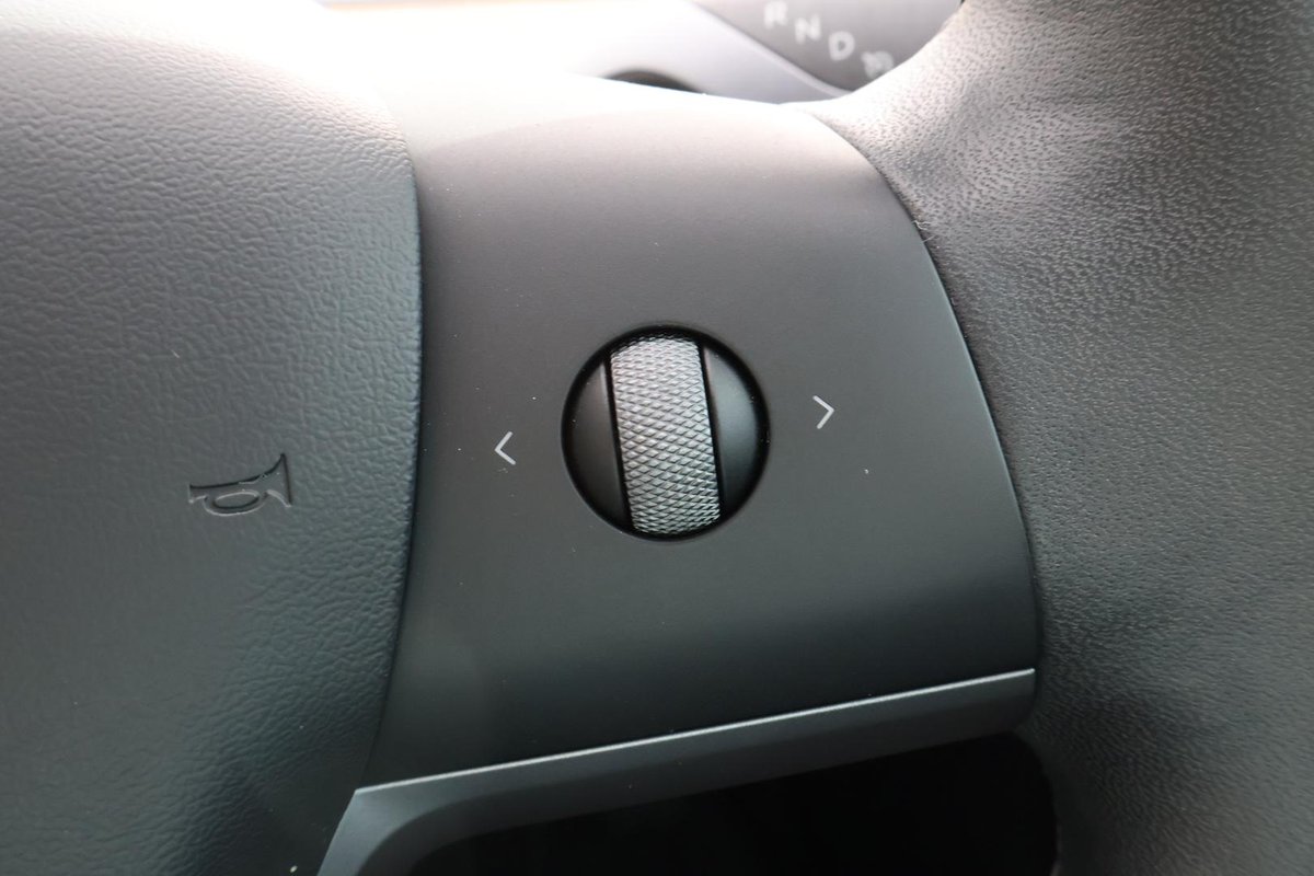 2020 Tesla Model 3 Long Range AWD image 12