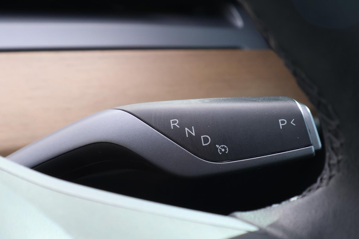 2020 Tesla Model 3 Long Range AWD image 16