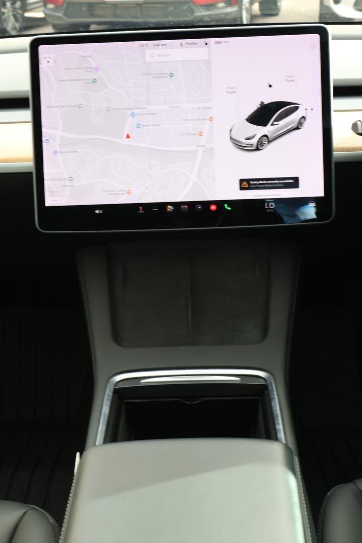 2020 Tesla Model 3 Long Range AWD image 17