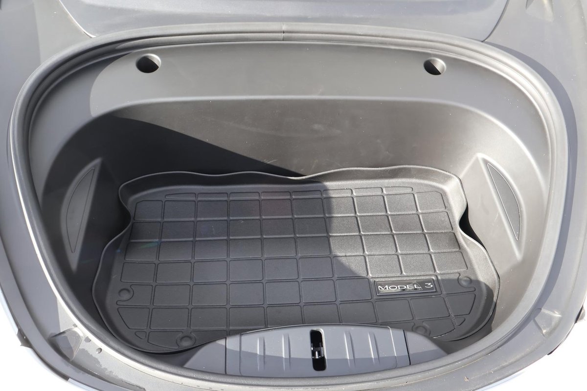 2020 Tesla Model 3 Long Range AWD image 28