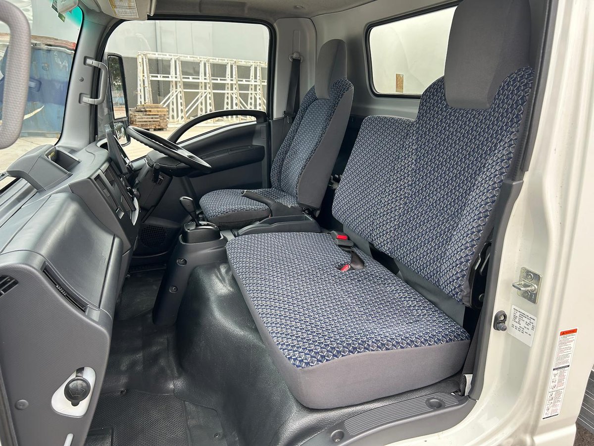 2023 Isuzu N Series NNR 45-150 Vanpack image 16