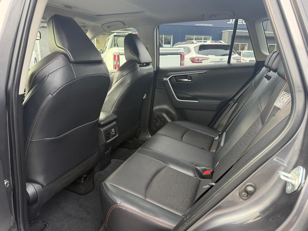 2020 Toyota RAV4 Edge AXAA54R AWD image 11