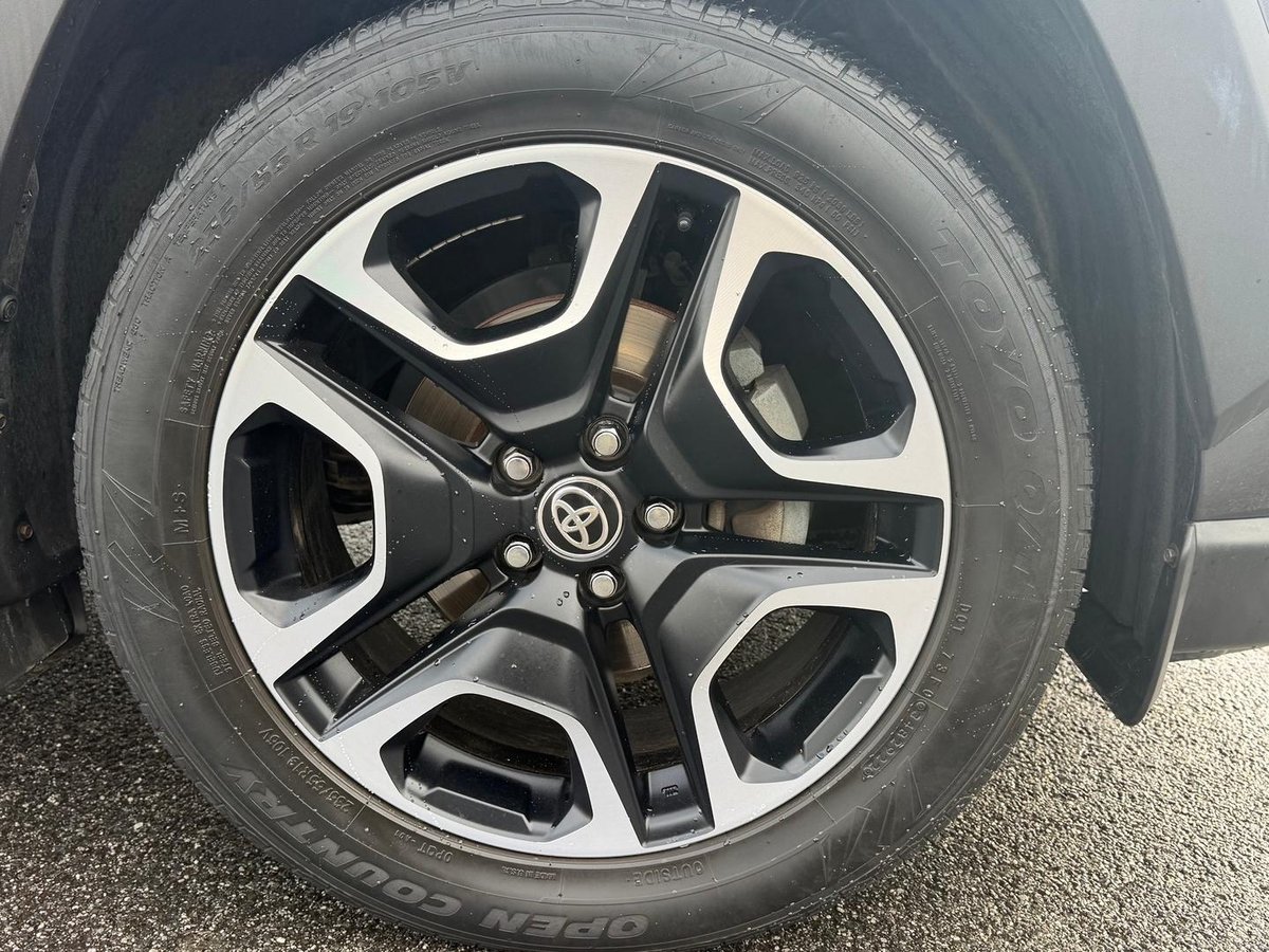 2020 Toyota RAV4 Edge AXAA54R AWD image 8