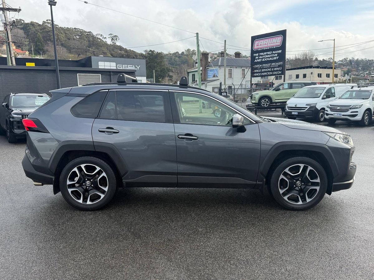 2020 Toyota RAV4 Edge AXAA54R AWD image 7