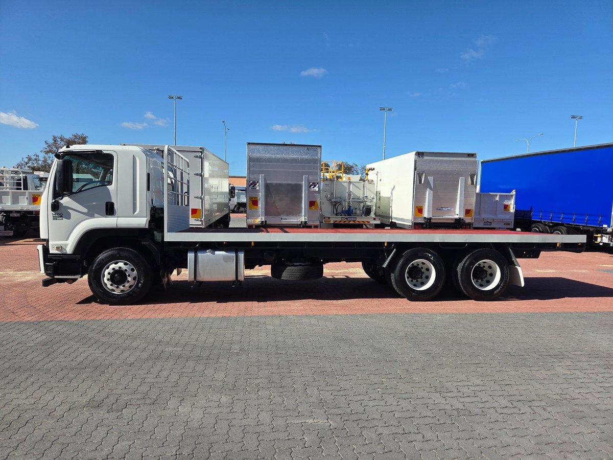2011 Isuzu Trucks Fvy1400 Auto 6x4 Tray image 14
