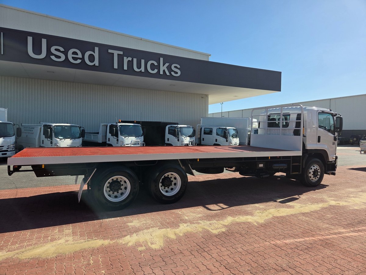 2011 Isuzu Trucks Fvy1400 Auto 6x4 Tray image 9