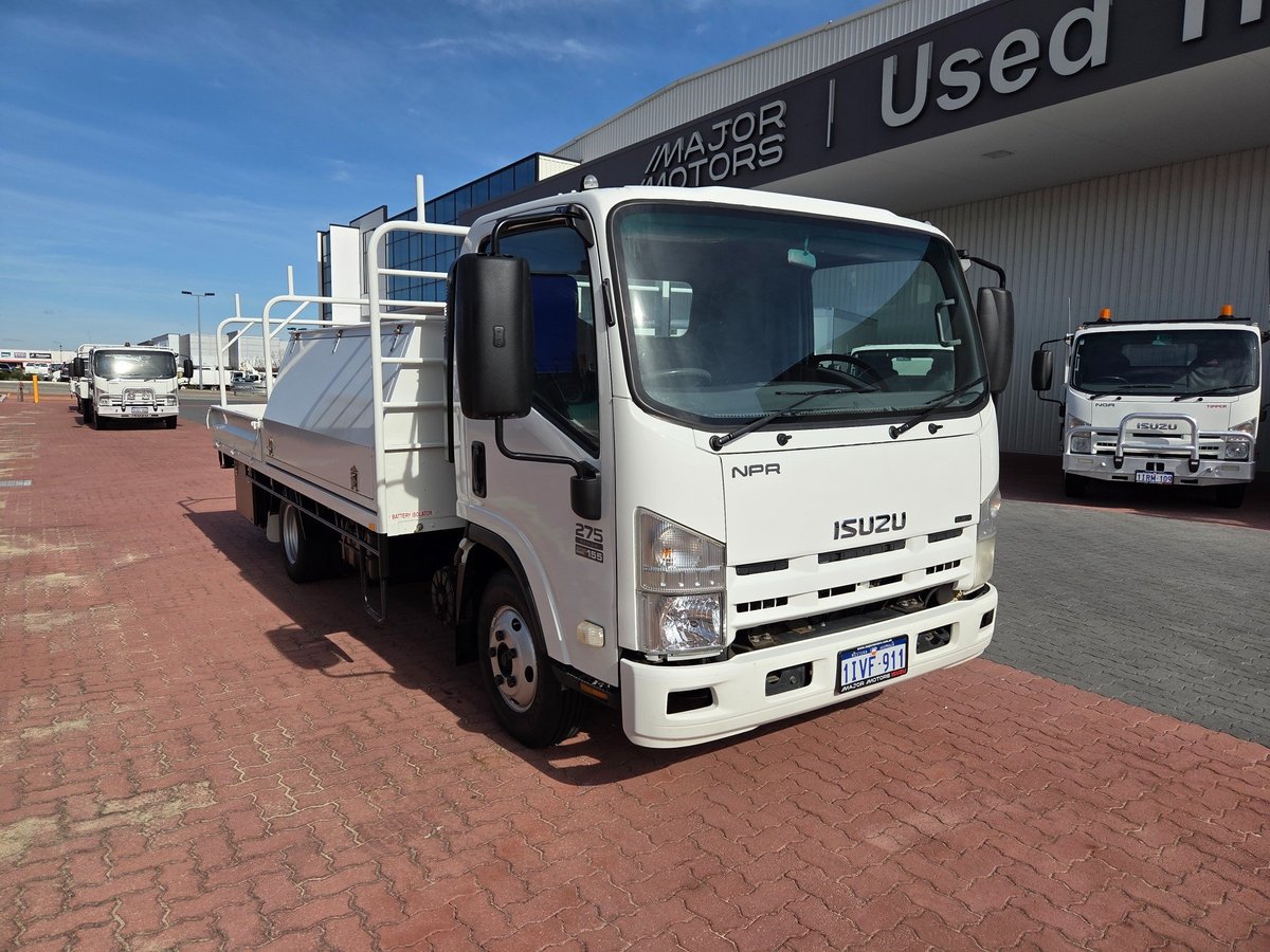 2010 Isuzu Trucks Npr275 2 Ton Tray/box/h Racks image 17